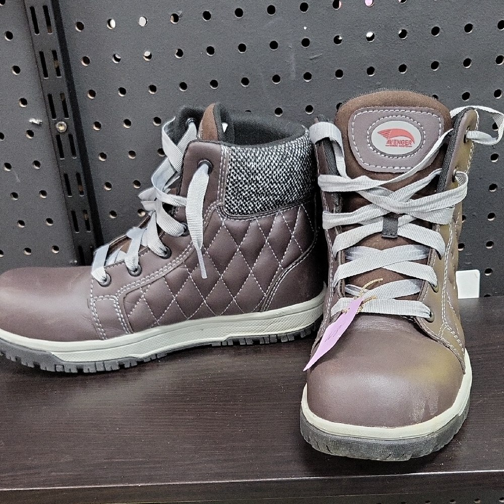 Avenger Brown Combat Boots with Gray Accents